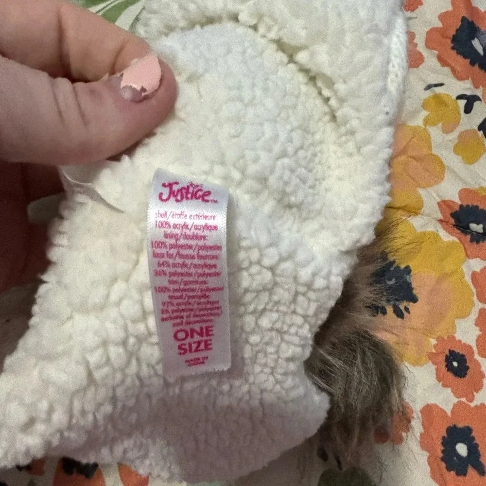 Justice bear hat one size. No stains